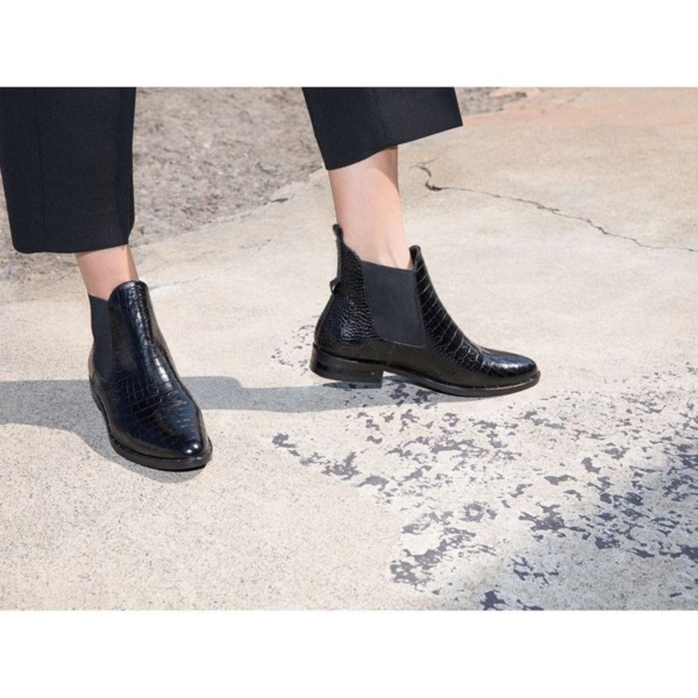 Freda Salvador sleek Chelsea boots